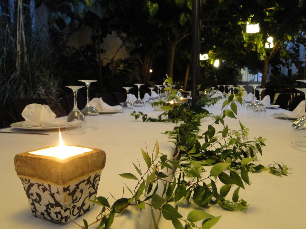 Hotel Restaurant Llansola Sant Carlos de la Ràpita Esterno foto