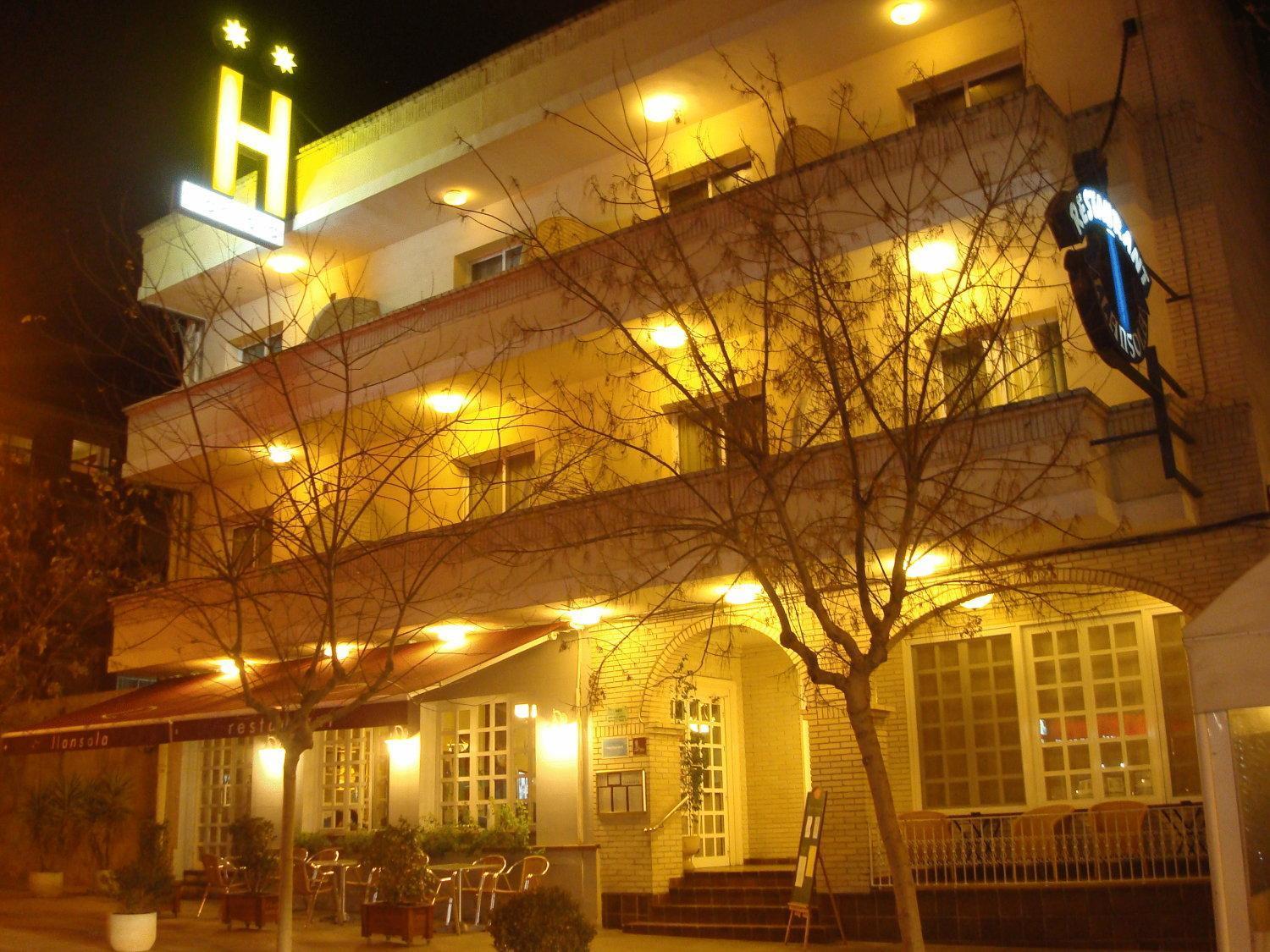 Hotel Restaurant Llansola Sant Carlos de la Ràpita Esterno foto