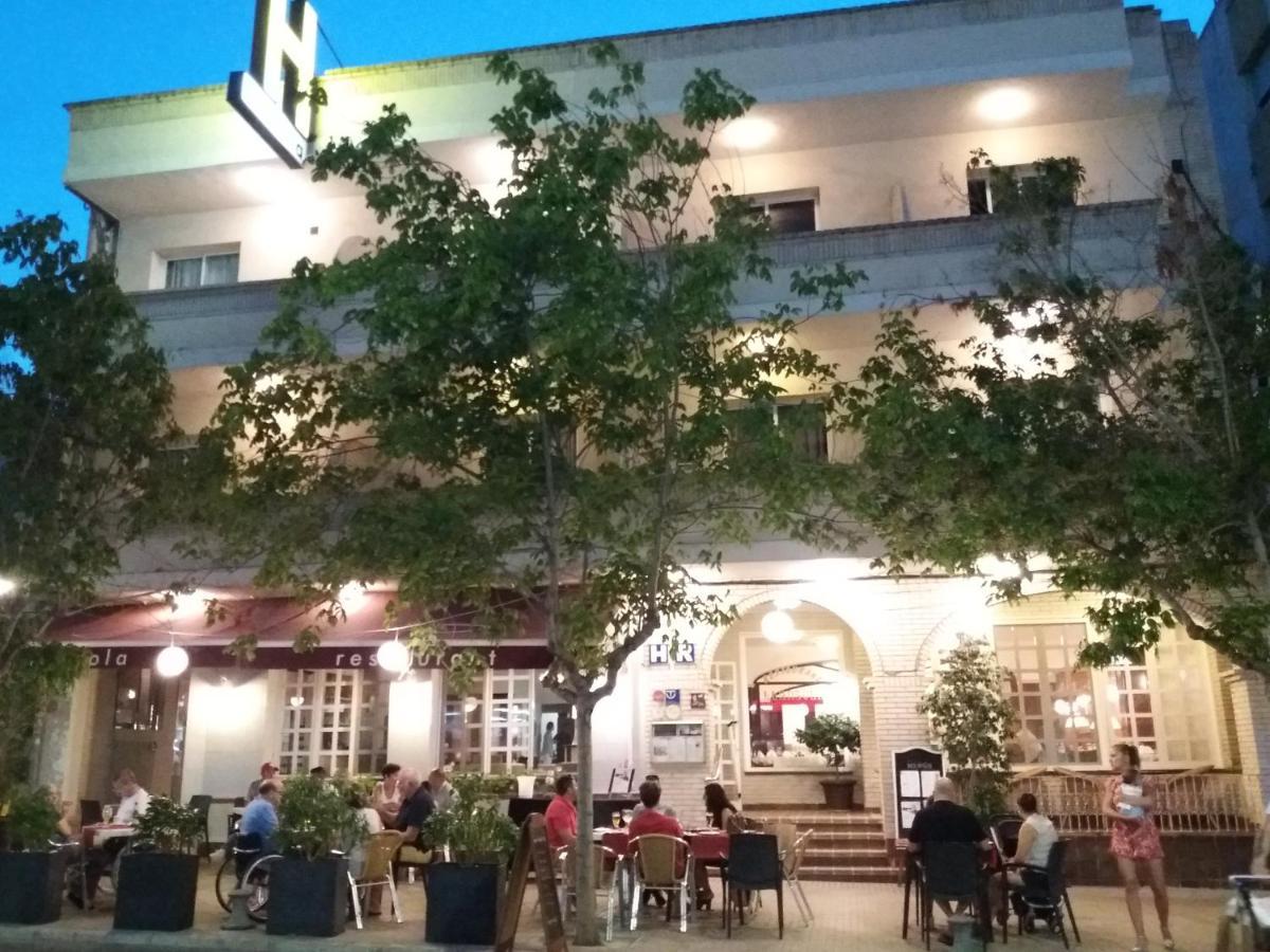 Hotel Restaurant Llansola Sant Carlos de la Ràpita Esterno foto