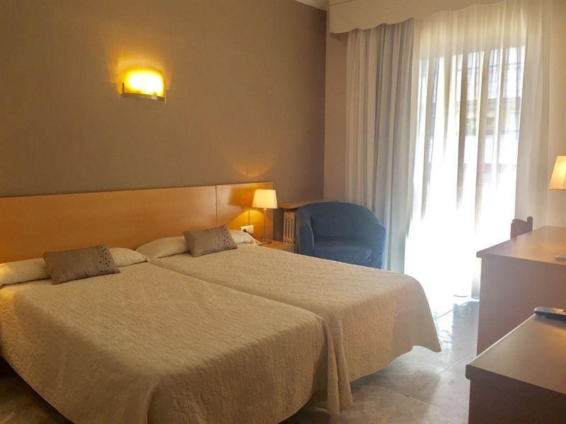 Hotel Restaurant Llansola Sant Carlos de la Ràpita Esterno foto