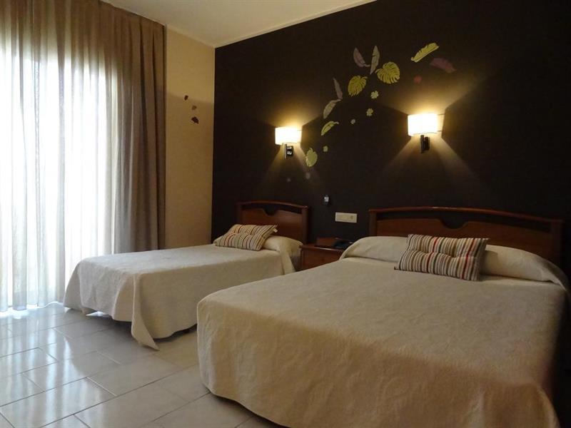 Hotel Restaurant Llansola Sant Carlos de la Ràpita Esterno foto