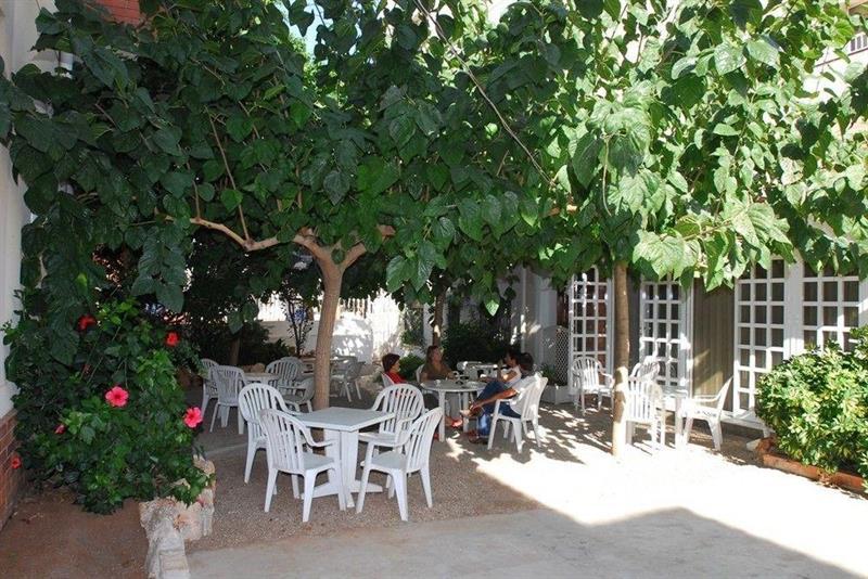 Hotel Restaurant Llansola Sant Carlos de la Ràpita Esterno foto
