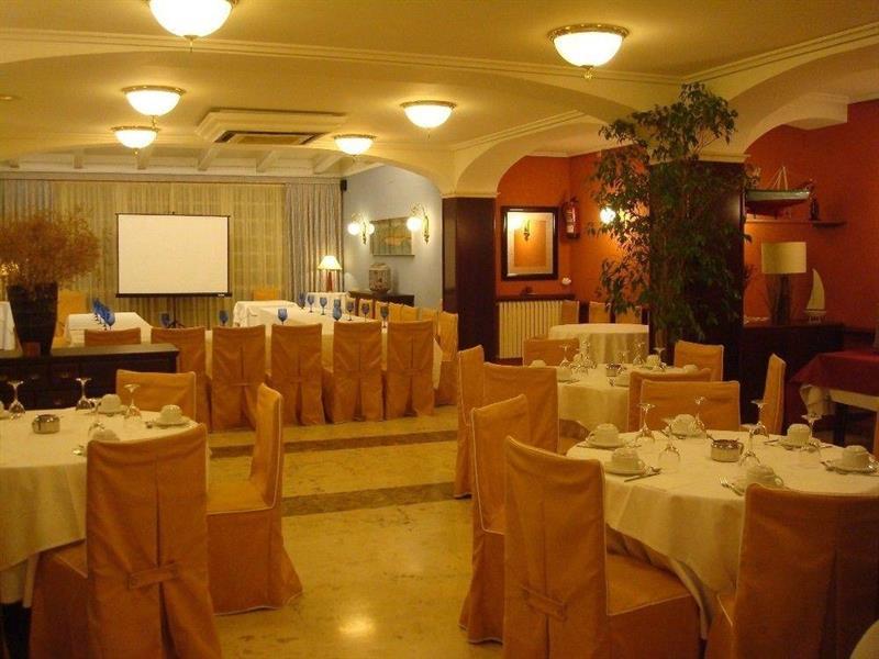 Hotel Restaurant Llansola Sant Carlos de la Ràpita Esterno foto